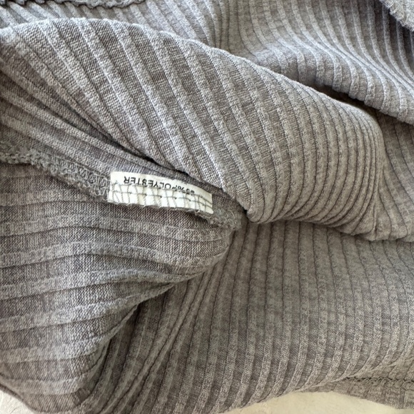 Paraphrase Women's Short Sleeve Gray Ribbed T-Shirt Stretch Button Accents - Picture 6 of 10